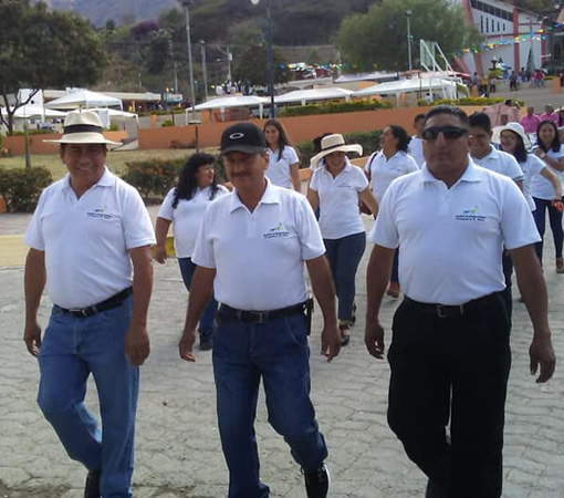 Desfile Cívico en El Tambo